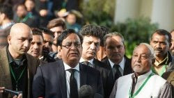 Abogado de Asi Bibi habla a los medios de comunicación Abogado de Asi Bibi habla a los medios de comunicación