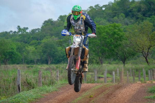 Gaúcho Marcos Colvero segue se superando,após a queda no primeiro dia (Doni Castilho)