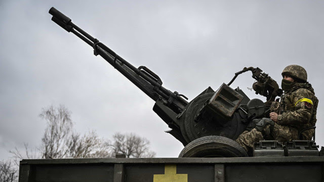 Otan defende reforço militar na fronteira leste e envio de mais armas para a Ucrânia