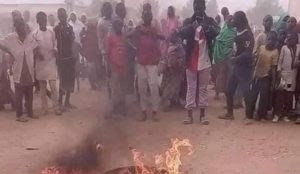 Nigeria: Muslim youths drag man from his home and burn him to death over claims he insulted Muhammad