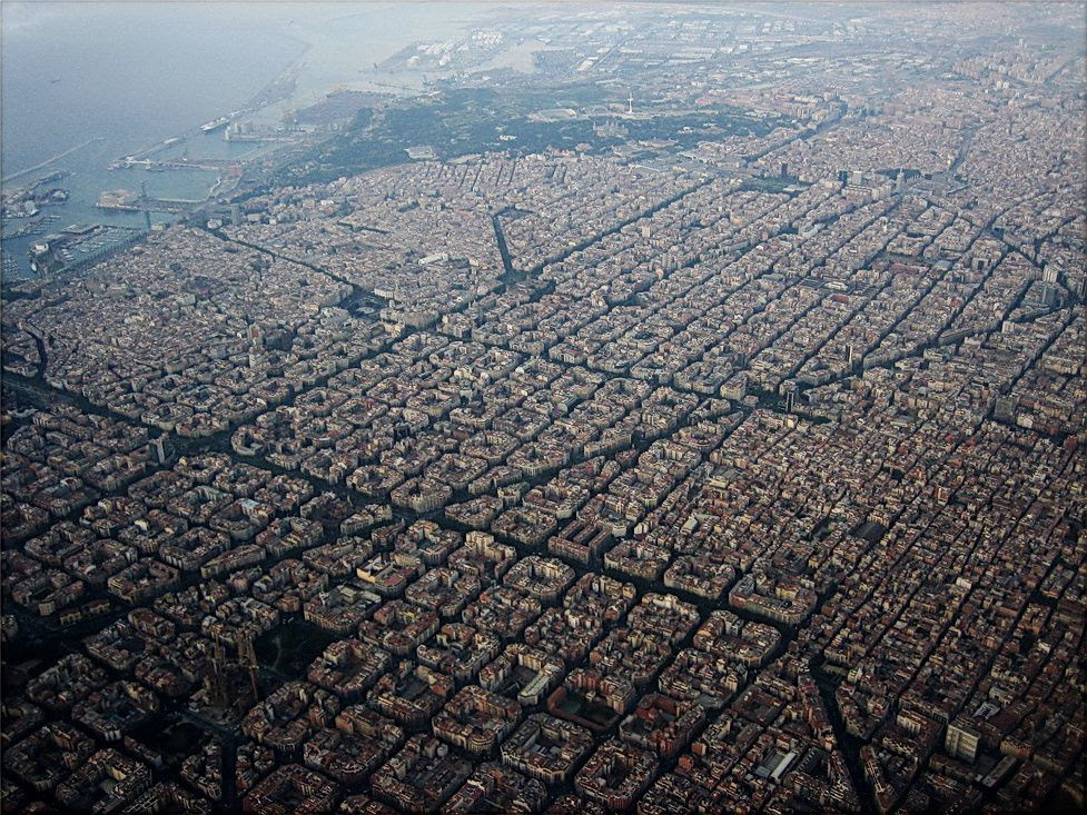 The Eixample, from the air, in 2007. 