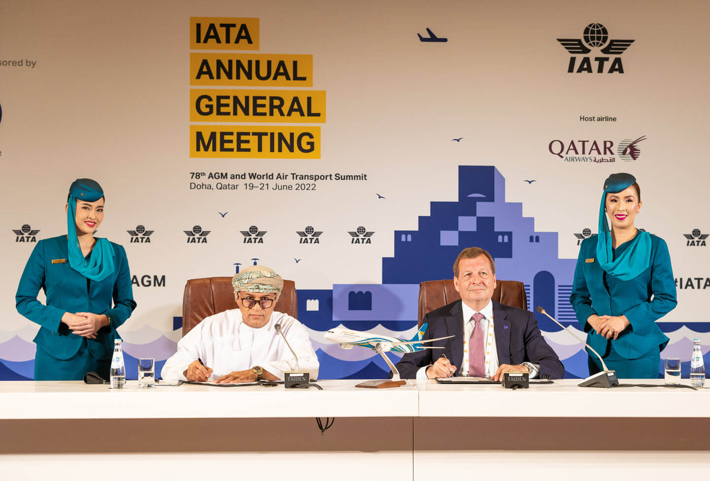 Oman Air signing ceremoy