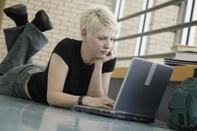 young-woman-laptop2.jpg