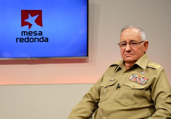 5-Con-el-General-Ramon-Espinosa