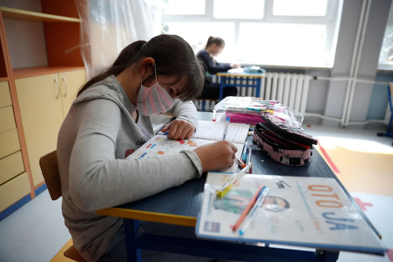 El Parlamento de Polonia aprueba una reforma de la ley educativa para controlar los contenidos en las escuelas