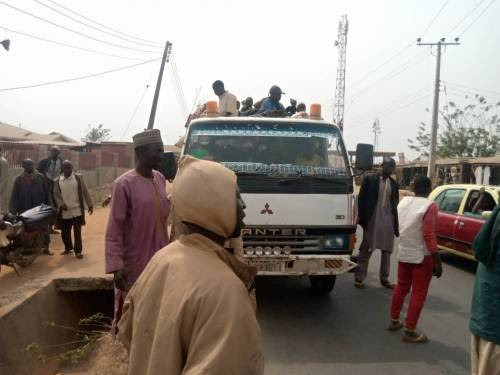 Amotekun intercepts suspected herdsmen with guns in Oyo state (photos)