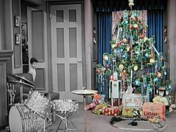 Papermoon Loves Lucy — “The 'I Love Lucy' Christmas Show”