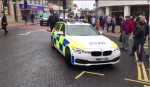 UK: Hijab-wearing Muslima screaming “Kill, kill, kill!” stabs one man, tries to stab others in busy town center