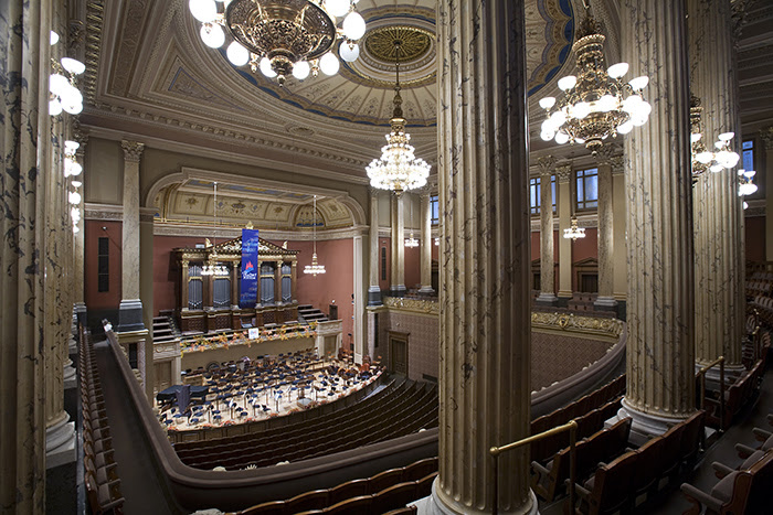 Концертный и выставочный зал 'Рудольфинум' в Праге: интерьер зала