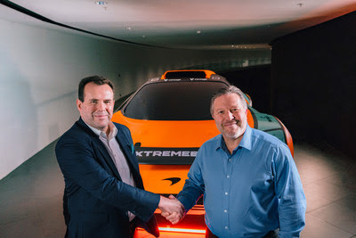 David Shayer, CEO, Vantage UK, and Zak Brown, CEO, McLaren Racing, pictured with the McLaren Extreme E 2022 race car.