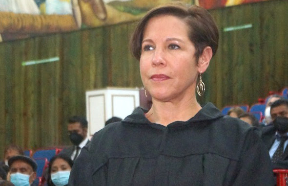 5c45e2a862f2cb5cc42fc28d2187cf25ff6b164456c04f13dcf626b2431bef1f - María Trusa recibe Reconocimiento Honoris Causa en México