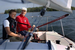 McLaughlin family sailing J/24 off Toronto