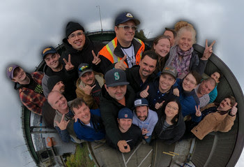 Twenty-one people posing for a photo