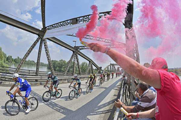 753e2563 3290 4be3 b493 922cf578a1f2 VIVIANI HA VINTO LA TAPPA 13 DEL GIRO D’ITALIA YATES ANCORA IN MAGLIA ROSA