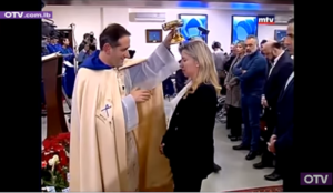 Lebanon: Muslim politician apologizes to Allah for attending church and receiving priest’s blessing