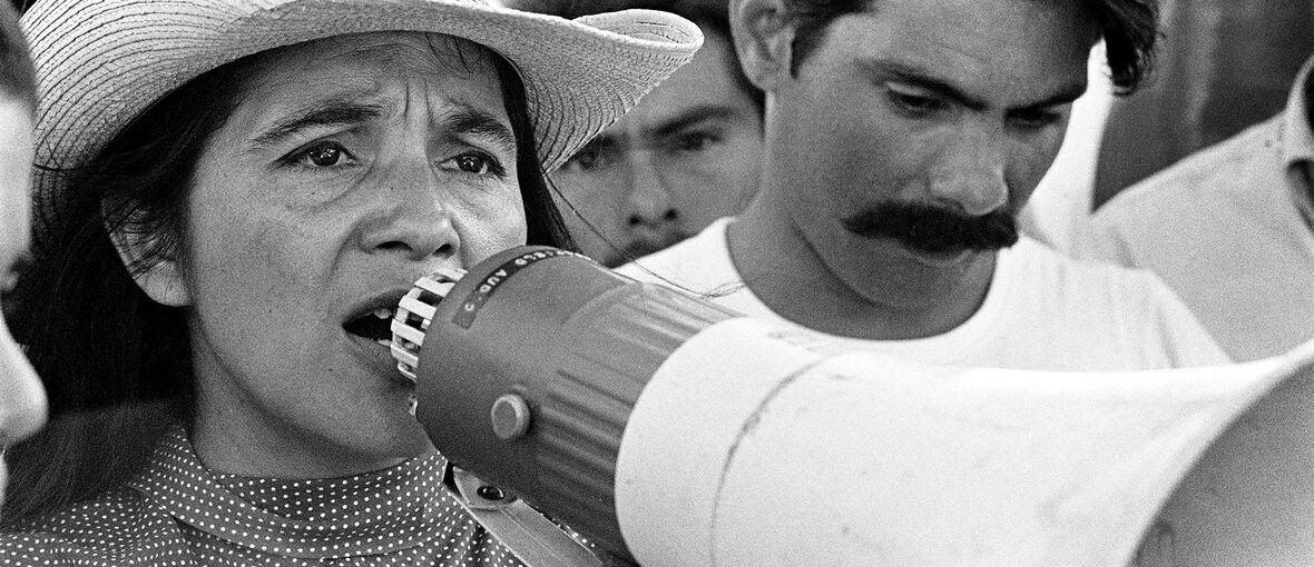 dolores-huerta-signature-1920x830