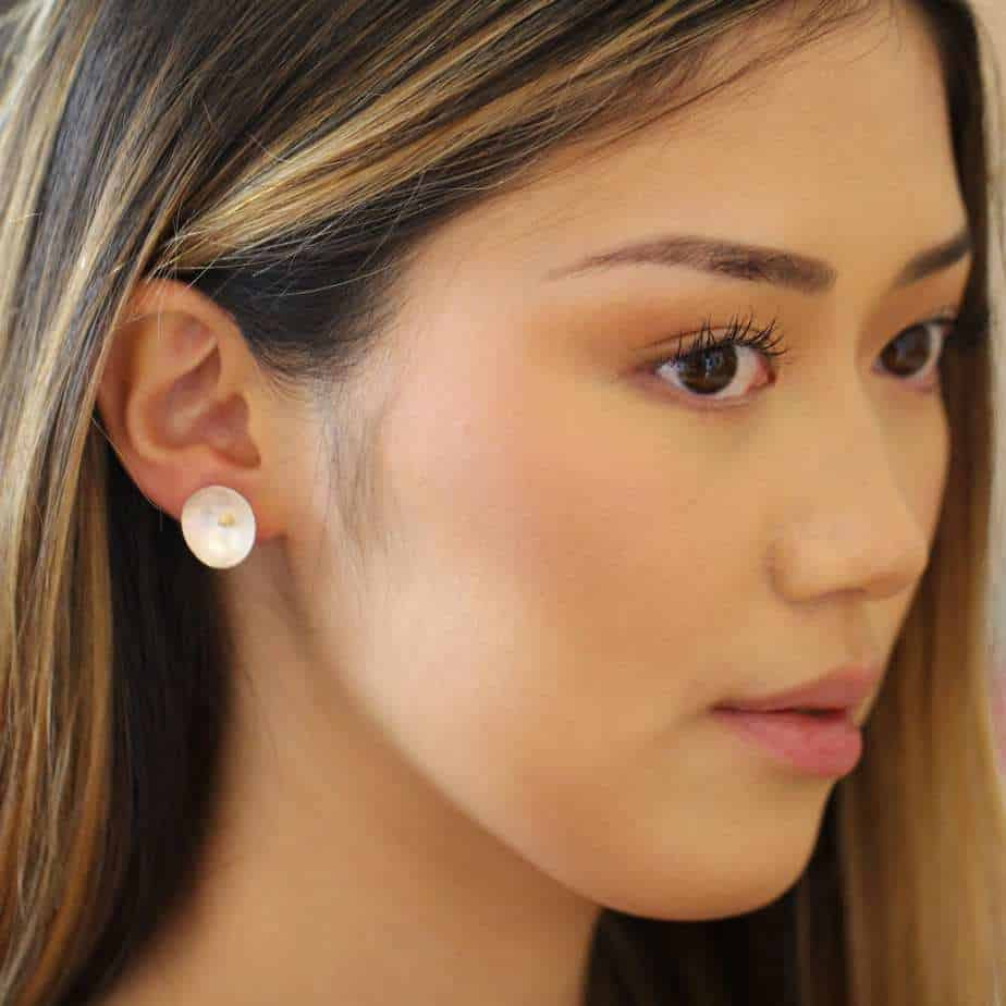 daisy stud earrings by shimara carlow at designyard contemporary jewellery dublin ireland