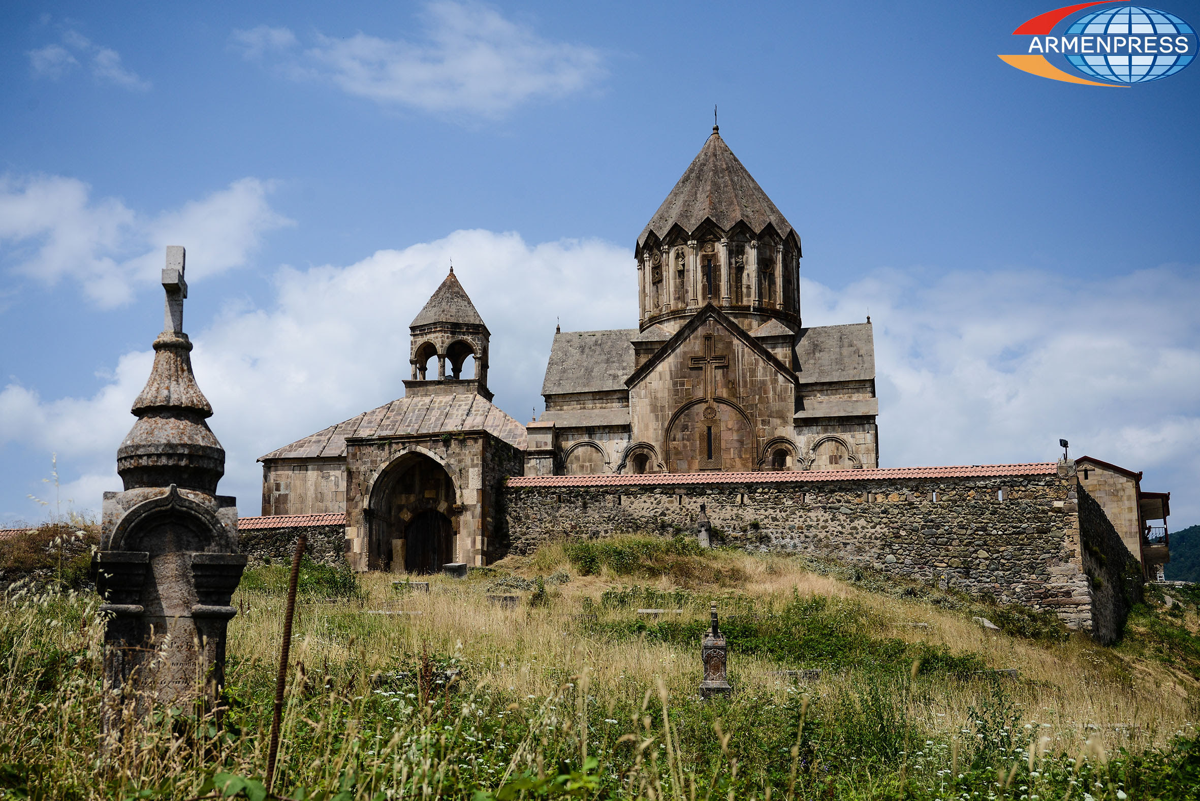 Сайты арцах. Армения церкви Гандзасар. Армения горы Арцах. Арцах Гандзасар гора Лев. Достопримечательности Армении в Арцахе.