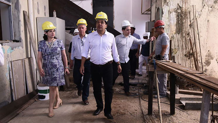 Ministro Mendonça Filho visita as obras do Edifício Ulysses Pernambucano, na unidade do Derby da Fundaj (Foto Rafael Carvalho/MEC)