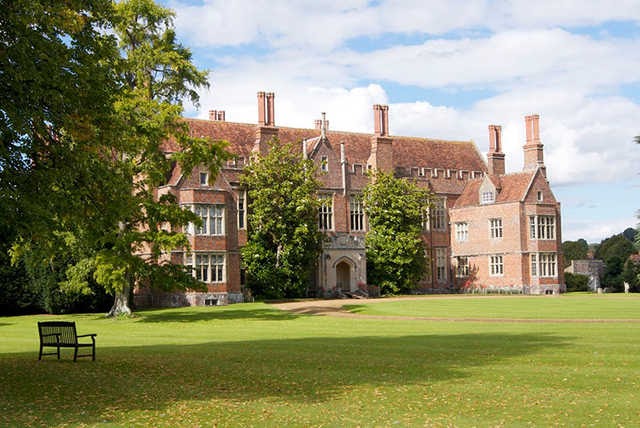 London and UK Sightseeing Tours: Mapledurham Estate & River Thames Heli ...