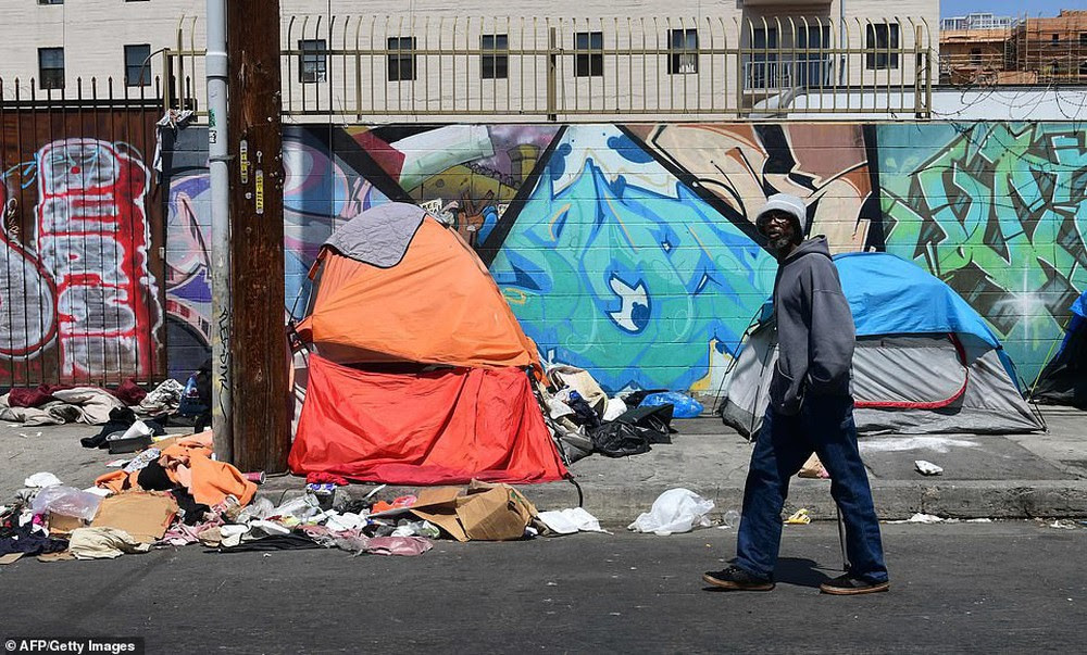 Chùm ảnh: Toàn cảnh thành phố Los Angeles hiện đại văn minh đã bị mất quyền kiểm soát vào tay... rác thải và chuột - Ảnh 4.