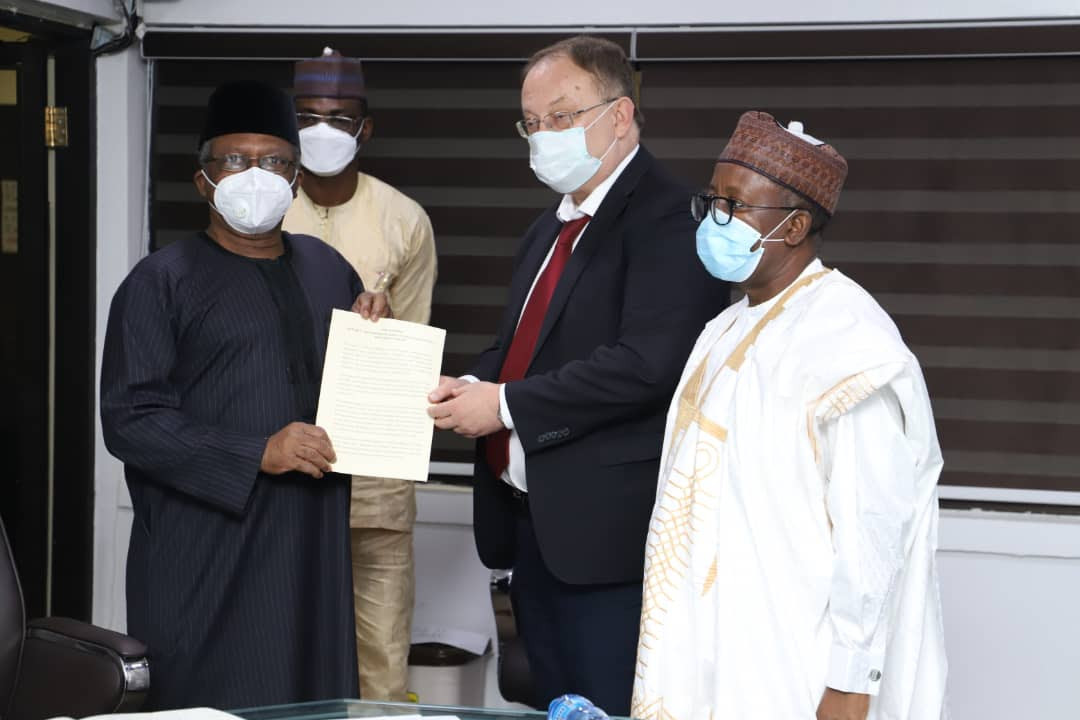 FG receives samples of Russia?s COVID-19 vaccine 