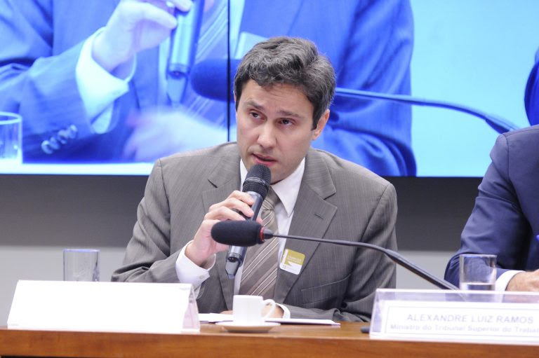 Audiência Pública - Aspectos Trabalhistas e Relações de Colaboração: Medidas regulatórias para novas relações de trabalho. Procurador do Trabalho e Coordenador da Coordenadoria Nacional de Combate às Fraudes nas Relações de Trabalho -Conafret, Tadeu Henrique Lopes da Cunha