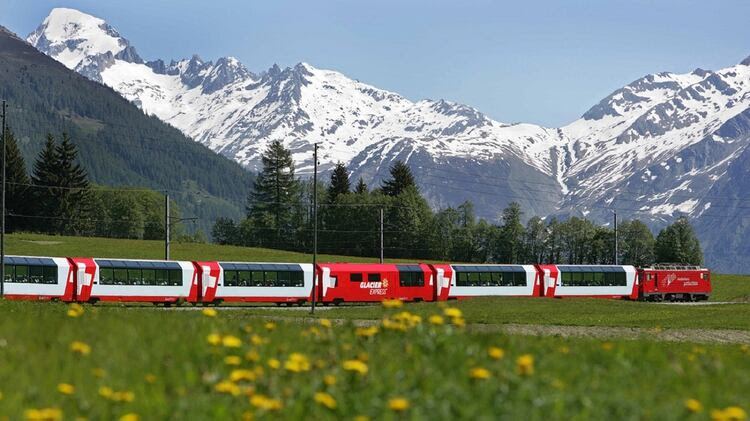 El Glacier Express es el tren expreso más lento del mundo, pero cada minuto a bordo de este ferrocarril lo vale
