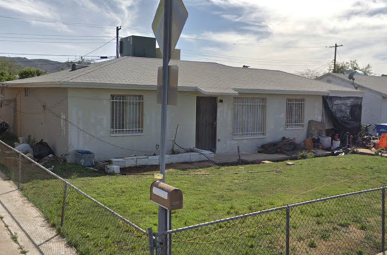 2215 E Nancy Phoenix, AZ 85042 wholesale house listing for sale