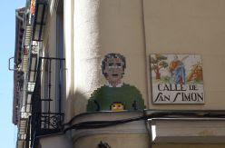 Basket of Nean, el artista que esculpió a Fernando Simón en Lavapiés: "Tiene que ser un santo para aguantar tanta presión"