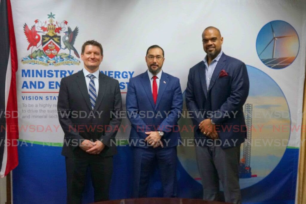 Young meets with newly appointed Heritage CEO(Photo courtesy Ministry of Energy and Energy Industries) -