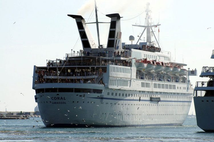La croisiere, les navire...d'Hier Legendarycruiseship49-750x500