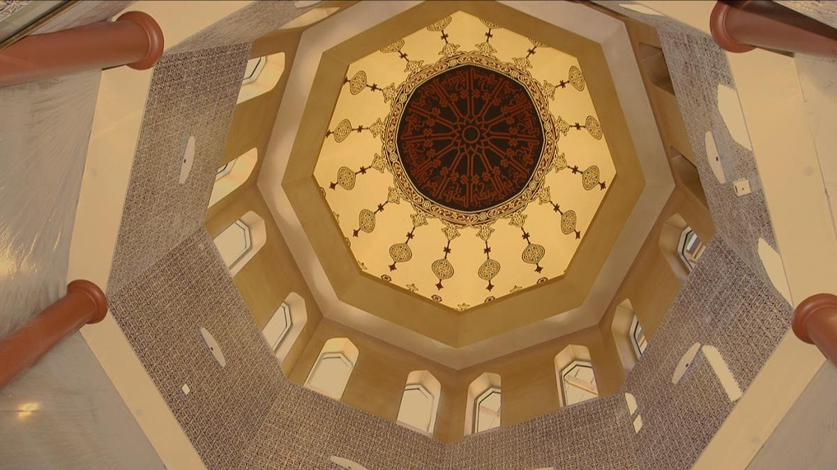 A view of a dome in the Arab American National Museum from the ground.