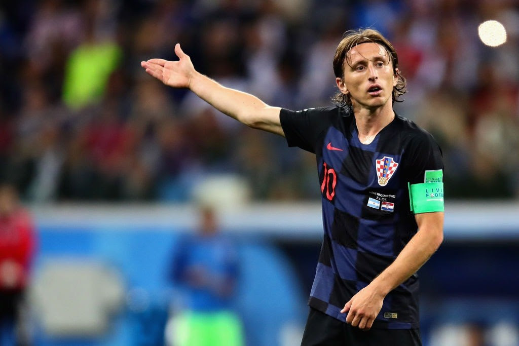 Luka Modric: Khiêu vũ giữa bầy sói trên lằn ranh chiến tranh sân cỏ và đời thực - Ảnh 3. Luka Modric: Khiêu vũ giữa bầy sói trên lằn ranh chiến tranh sân cỏ và đời thực - Ảnh 3.