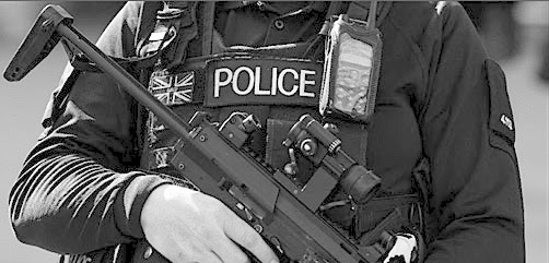 Armed UK police officer - ALLOW IMAGES
