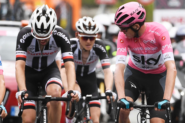NIEVE VINCE A CERVINIA, FROOME È LA MAGLIA ROSA DEL GIRO D’ITALIA d13b9cd8 50bf 48de a6ea 68f8fa3b9fd2 NIEVE VINCE A CERVINIA, FROOME È LA MAGLIA ROSA DEL GIRO D’ITALIA