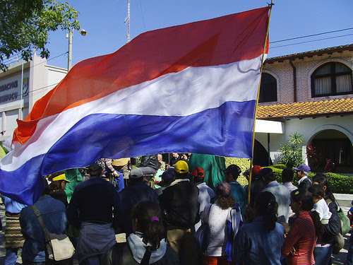 Resultado de imagen para bandera paraguaya  corrupcion