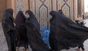 Afghanistan: Taliban implements ‘no travel for women’ rule unless accompanied by male guardian