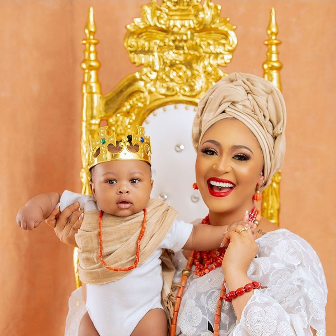 Olakunle Churchill and Rosy Meurer show their son