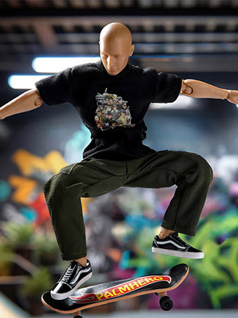 Palm Hero Simply Fun Series The Skateboarder 1/12 Scale Figure