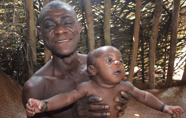 Research has suggested that &apos;Pygmy&apos; fathers form exceptionally close bonds with their children