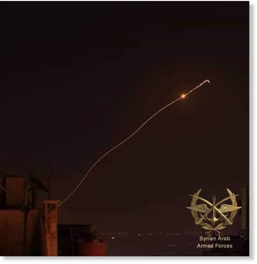 Clic para aumentar Syrian air defences hit an Israeli missile