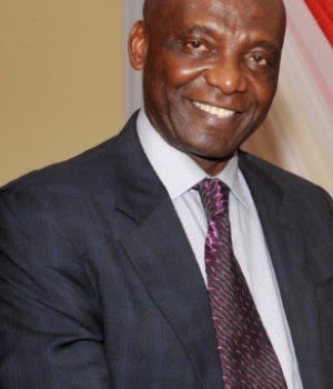 Senator?s aides conveyed thugs in SUVs to attack #EndSARS protesters ?Ex-DSS director, Dennis Amachree