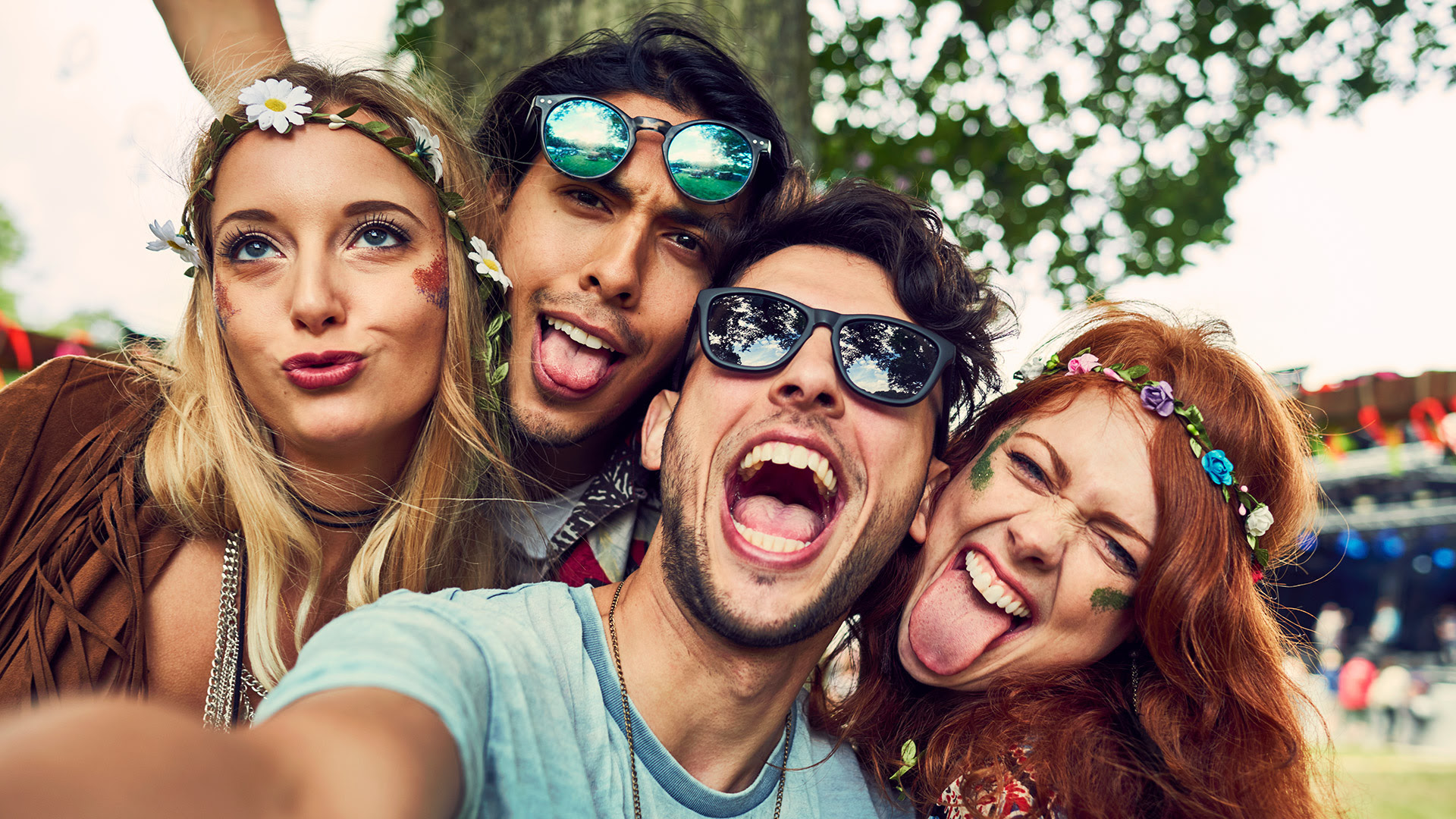 El nivel de felicidad puede aumentar cuando pasamos una jornada con amigos