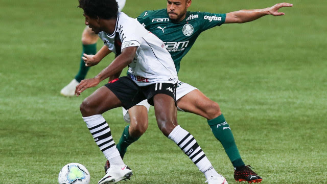 No reencontro com Luxemburgo, Palmeiras poupa titulares e empata com o Vasco