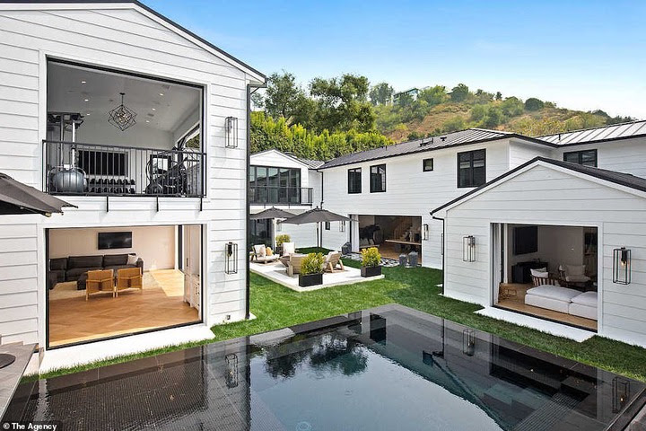 See inside the .8Million Mansion Rihanna just bought in Beverly Hills (photos)