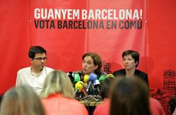 El proyecto de Colau en Barcelona queda tocado por la renuncia a repetir de gran parte de sus concejales