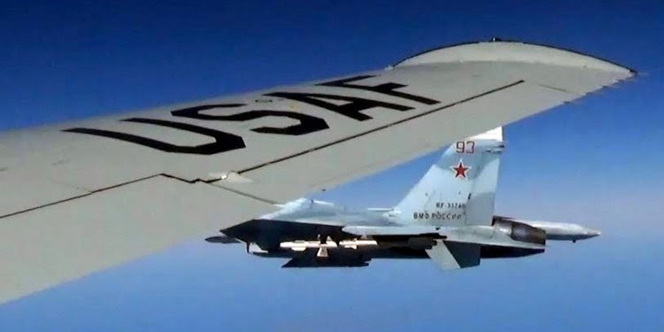 caza-ruso-intercepta-avion-eeuu