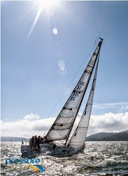 J/88 sailing upwind
