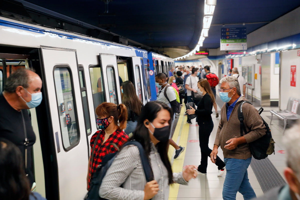 Mascarillas en el metro.